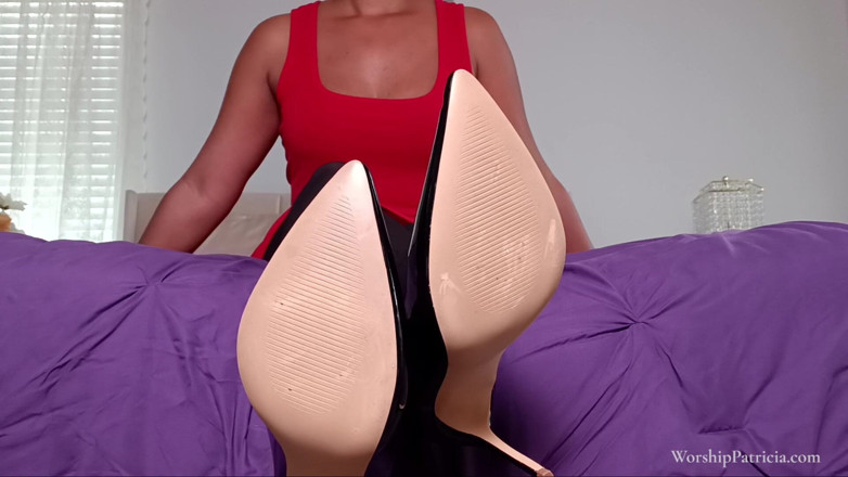 WorshipPatricia: Cheire meus pés de meia-calça suados