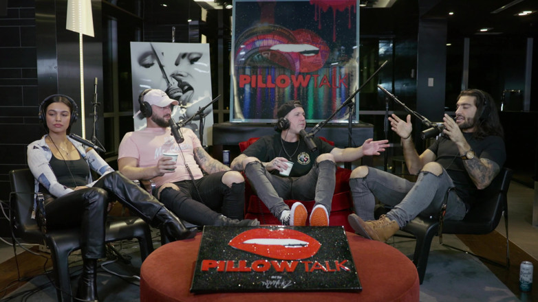 Pillow Talk: Elias Theodorou luôn thống trị trên giường!