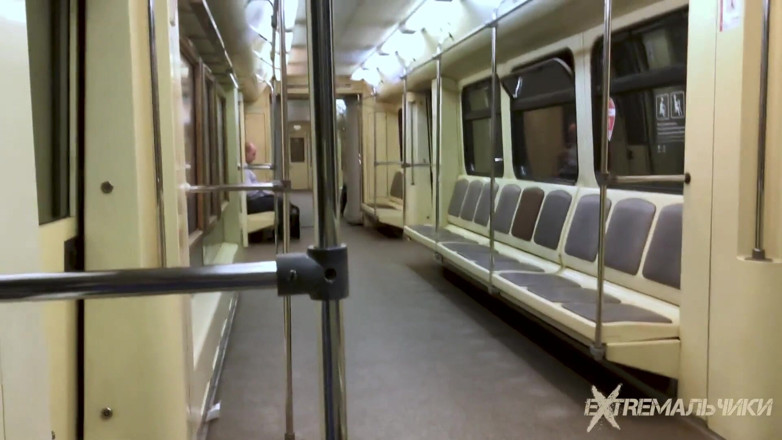 Extremalchiki: Paja en el metro en la hora punta