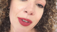 Sasha Curves: Beste Freundin Braucht Zu Weit Schrumpfen