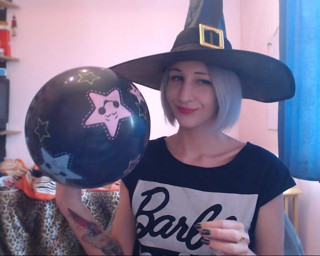 Cuteblonde666: Kouření balónků