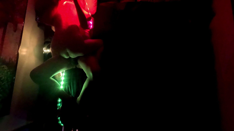 FromThisNight: Sex se striptýzovými světly