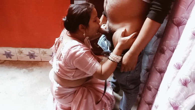 Manjushukla: Zeer mooie Indische Bhabhi heeft gezogen.