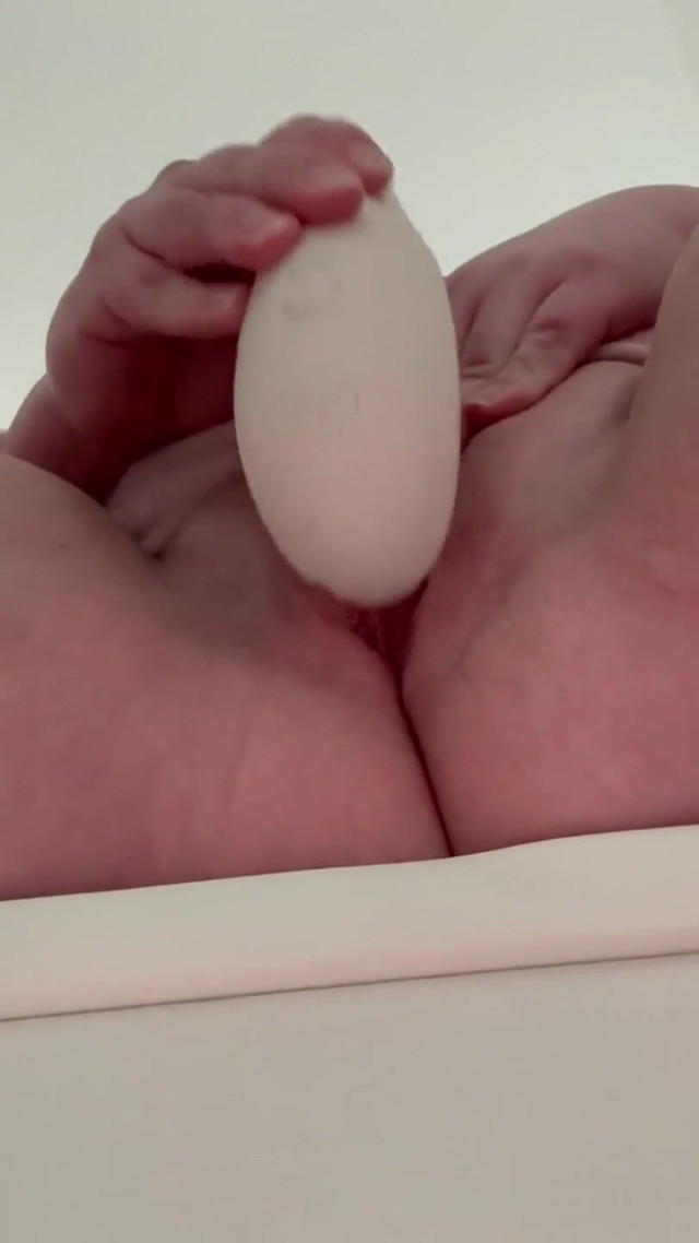 Echter Solo Orgasmus Erlebnis Mit Womanizer (Sexy sky feet)