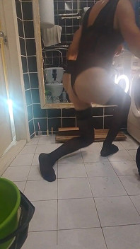 Jugando en el váter