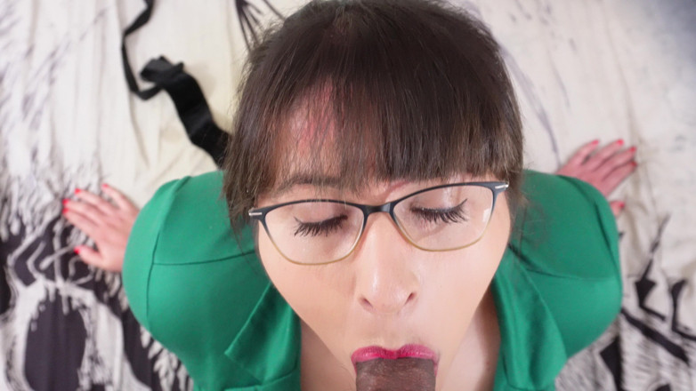 VickyVixen: The Realtor's Oral Skills
