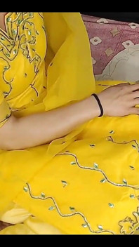 Mehndi Night, belle branlette par un devar à grosse bite par une bhabhi indienne sexy pour son mariage sur xvideos Inde XXX