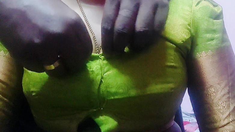 Desi Mohini: Geile bhabhi mit großen möpsen gab ihrem ehemann sexuelles vergnügen