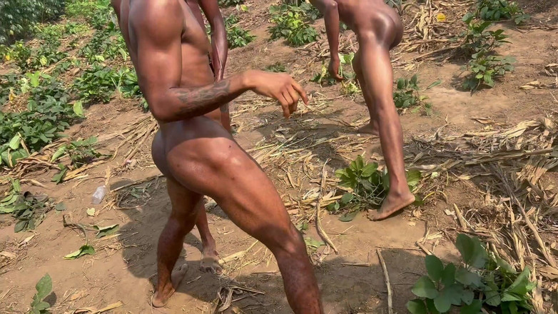 Baddestboyx: Follada por nueve chicos sexy en escena al aire libre -...