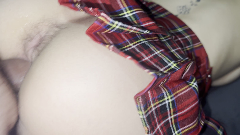Emily 18: 我用精液填满了她紧致的18个阴户 - 让她怀孕 - 我在大学后操她（添加我免费裸体）