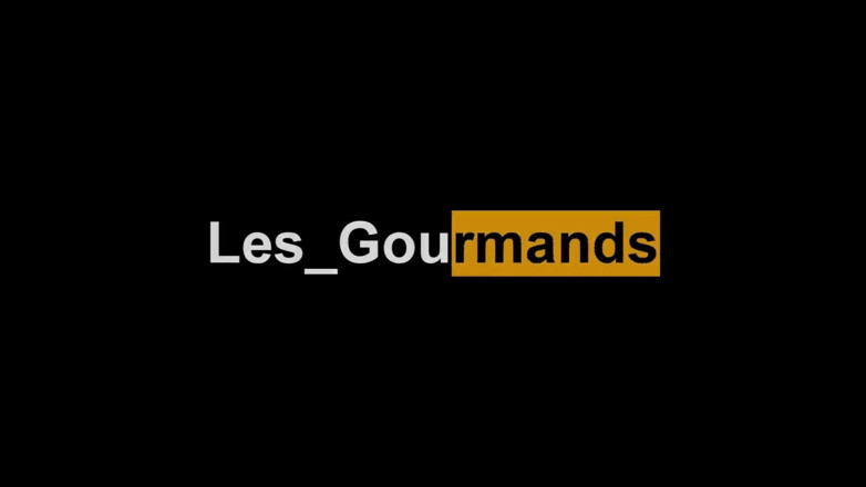 Les Gourmands: MAMĂ SEXY SE FUTE CU DEGETUL ÎN TRENUL TGV