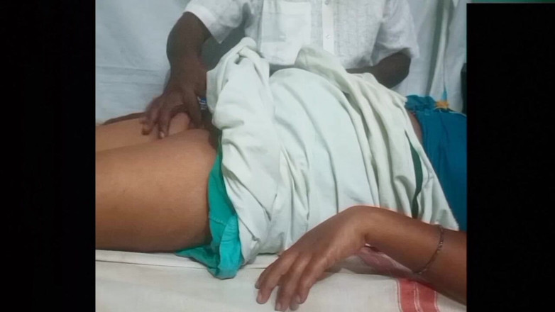 Desi Sathiya: Видео лизания с поцелуями