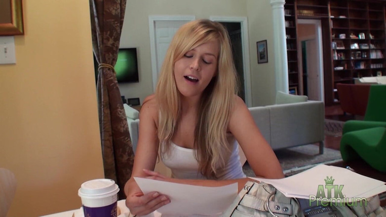 ATK Premium: Di balik layar.