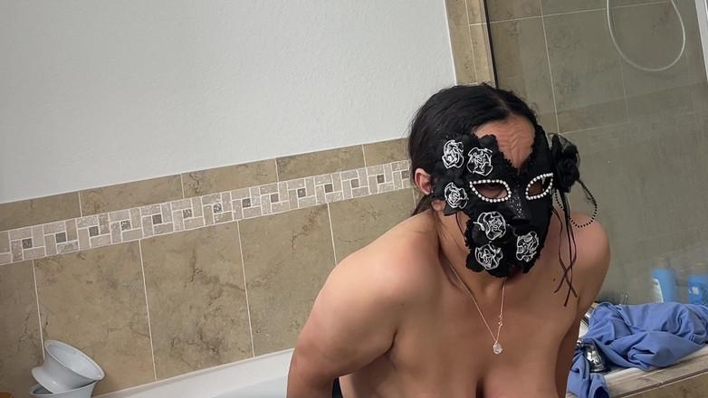 VeeVee Vixen: Phát trực tiếp vú J Cup khổng lồ