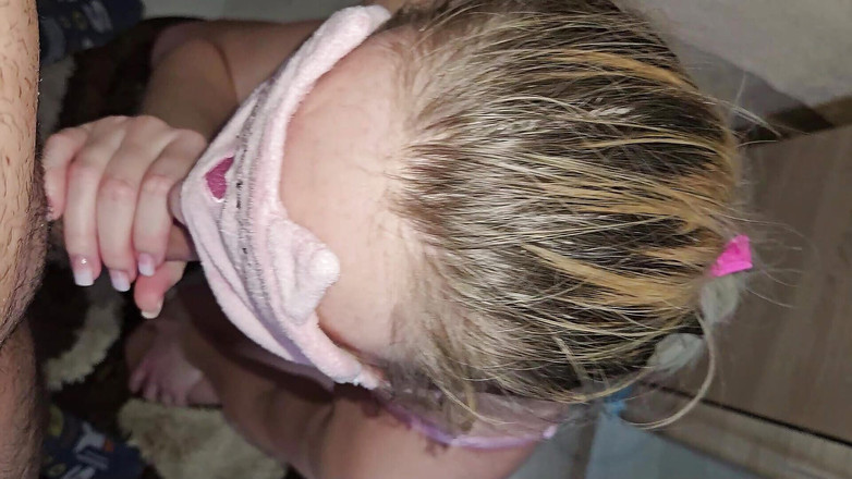 Audrey: 甜美的素人女郎被大量精液射在脸上 - audrey 2024