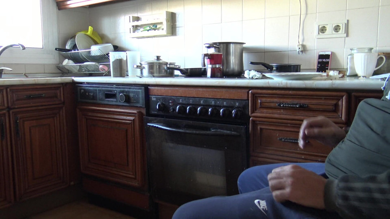 Stepmom Susan: सीएफएनएम - कामुक चोदने लायक मम्मी हस्तमैथुन करने के बाद उसका वीर्य निगलती है