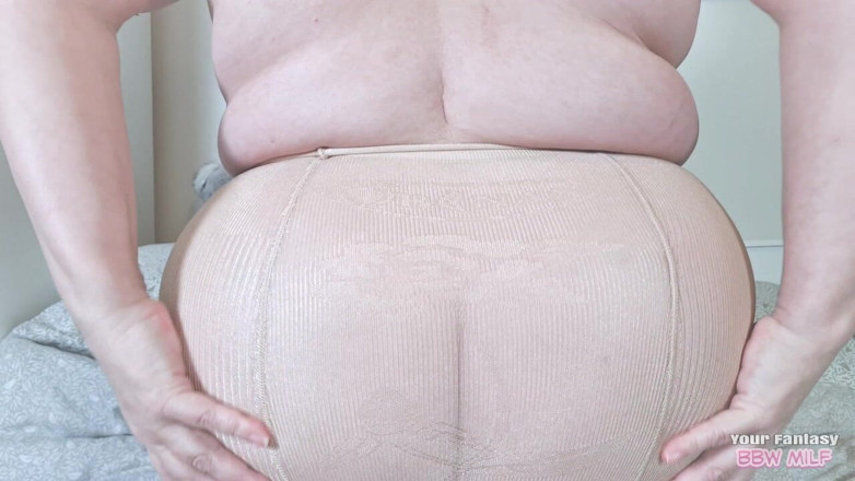 BBW_Wife: BBW MILF Frau in Strumpfhosen - Amateur Echte Hausgemachte Strumpfhosen Mit...