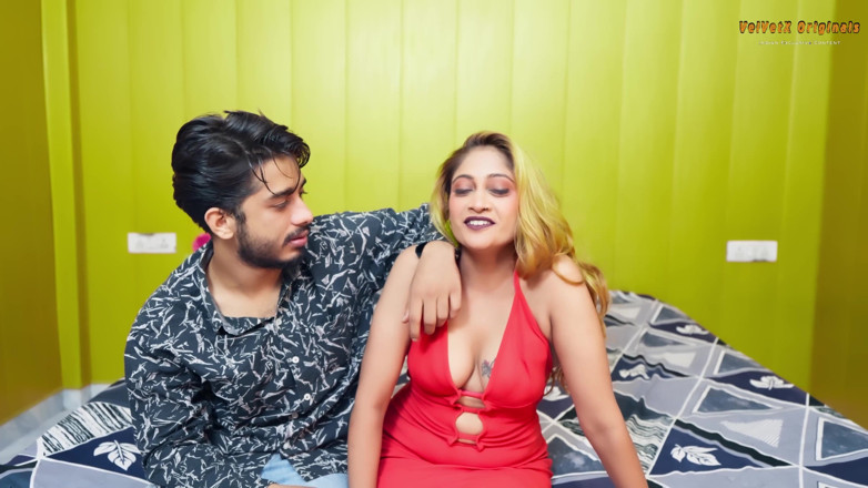 VelvetX Original: Un nouveau couple indien baise