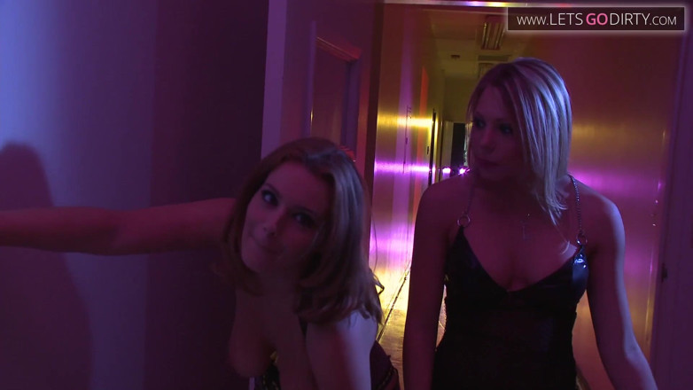 EroticOnlyBisexual: Hot babes bounce cunts on a massive cock in hot...