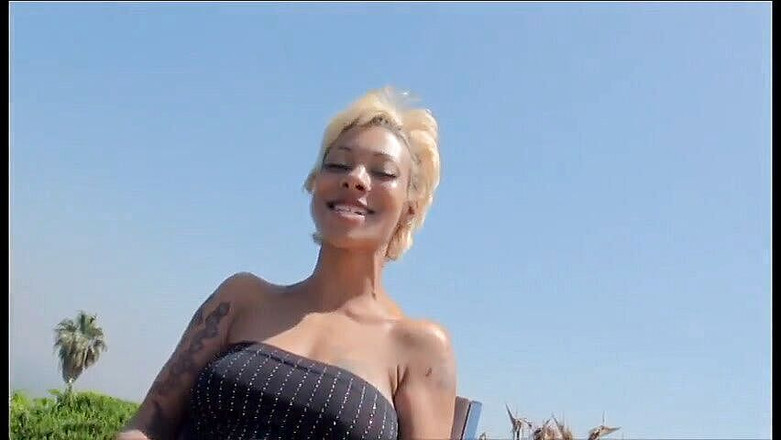 Sex Karma: Si blonde cantik dan si rambut coklat jalang hitam dapat...