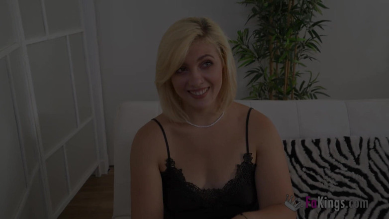 FAKings: Blonde bombe andrea gegen 3 amateur-typen: Sie soll einen abholen, aber...