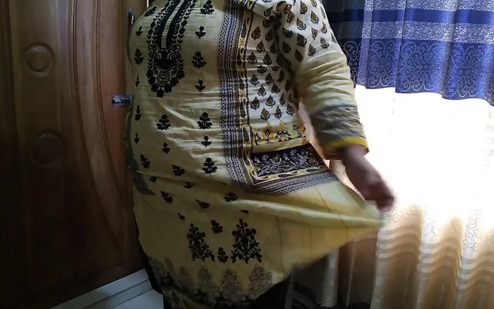 Aria Mia: Desi 18 Year Old milf Neighbor Hot Bhabhi Fucked Rough - Indian...