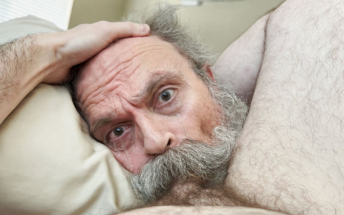FuzzyBeardBoy: Old Bearded Cocksucker Takes Huge Load Straight Down His Gullet