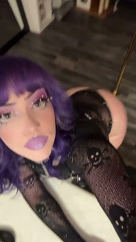 Pretty Face & a Fat Ass