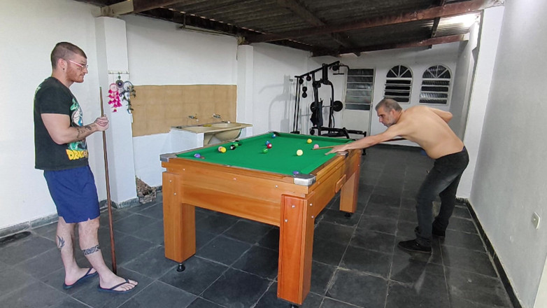 carmonaoficial: The Carmonas Playing, Who Lost the Bet?