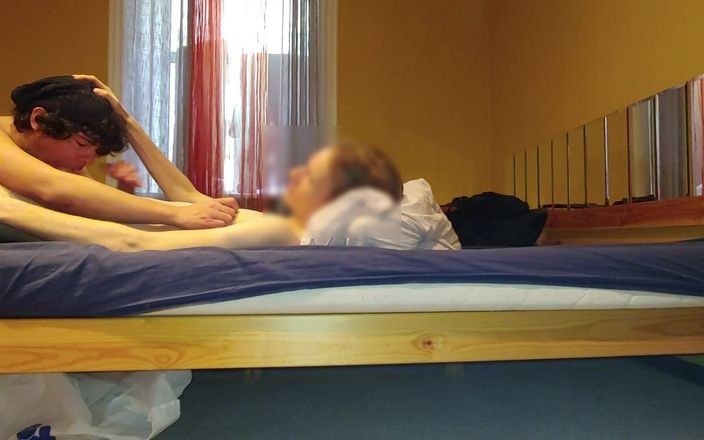 LeoTeenLatinos: Jag hade sex med en hängd twink i Frankfurt - Thieler