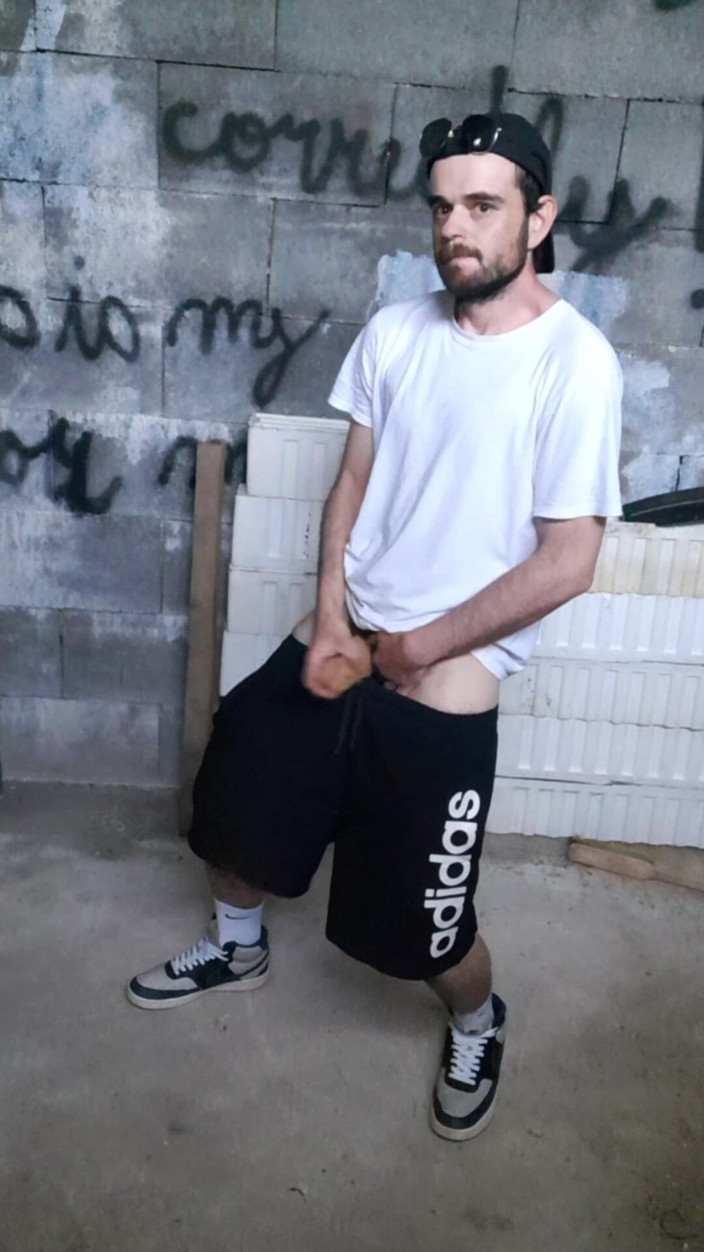 jerkofflover: 너무 오래 안 돼서 제대로 사정한 적도 없고, 아직 제대로 사정도 못 했어요
