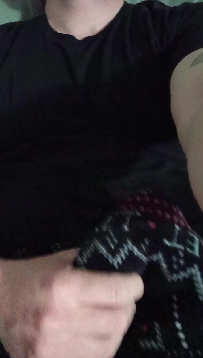 Themilkman618: Wichsen und ich komme auf mein hemd, heiße, nasse klebrige...