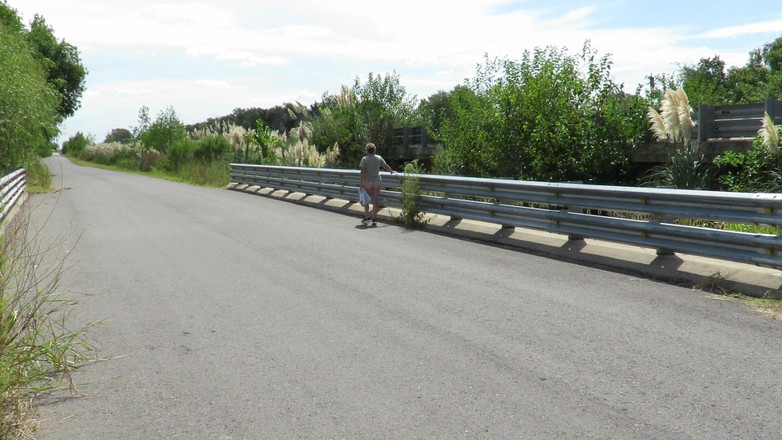 Milfcamsex: Patricia Yol Üzerindeki Köprüde