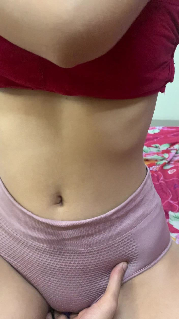 Komal sexy studio: Slova očí, kouzlo doteku a ticho noci - prostě láska je...