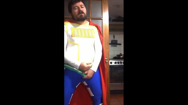 Rokkuman: Masturbazione cosplay con eroe