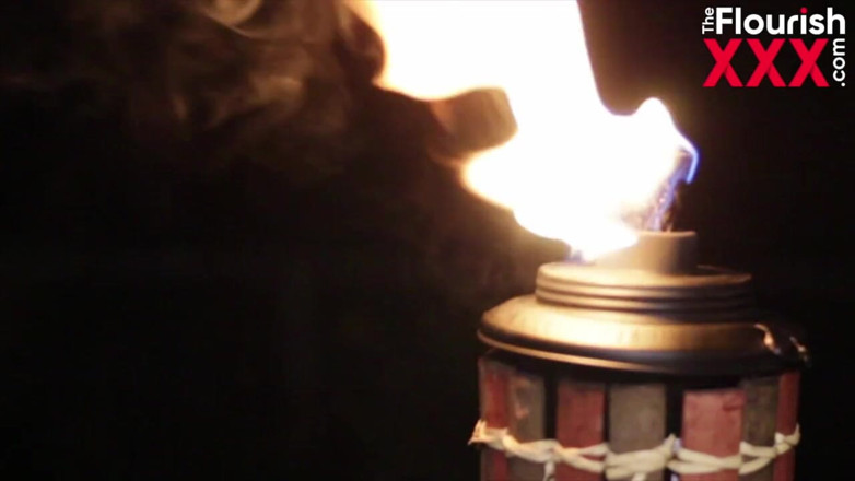 The Flourish XXX: Půlnoční masáž a sex Meny Carlisle