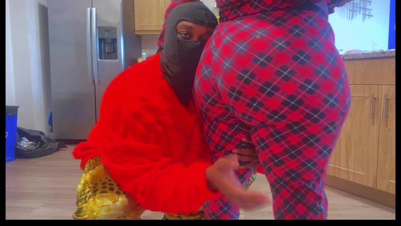 Dirty Diana Fetishes: Horsing jurul în bucătărie