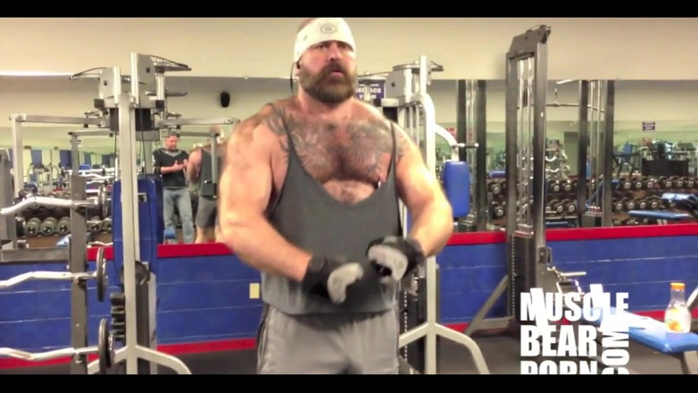 Will Angell: Gym Show off