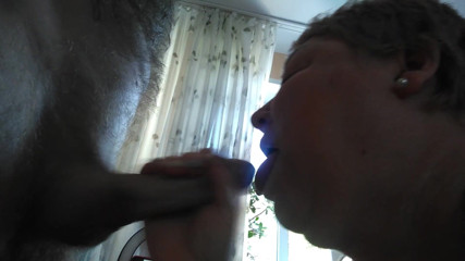 Zona901: Makes a morning blowjob with an ending in her mouth 1