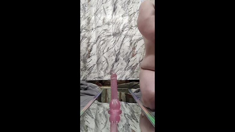 GBLNMMMY: MILF Rides Radical Positivity