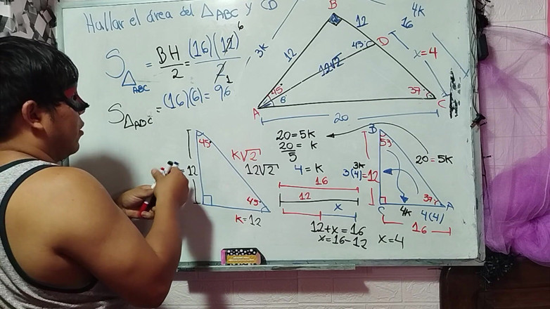 Rosaroja: 12 trigonometri: dikkate değer üçgenler