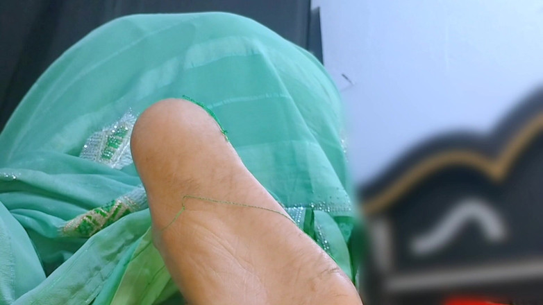 Beatricee: Une bhabhi excitée a dit de me baiser bébé s’il...