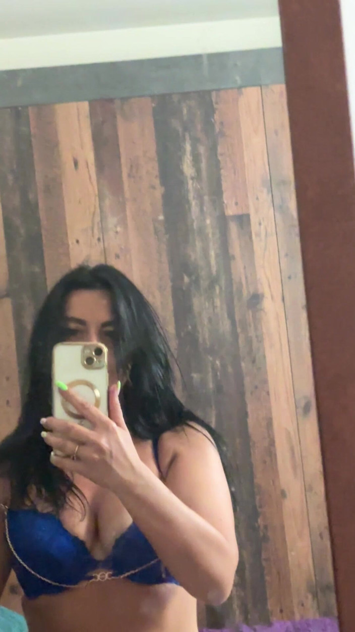 MilfyCalla: Menggoda cermin thong &amp; bra - lembut, lambat, menggoda