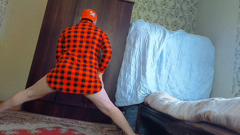 Kitty_Cross: Heißer-striptease in der Öffentlichkeit im garten