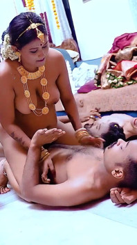 La nuit de noces de Sudipa avec cinq maris - baise dans un gangbang