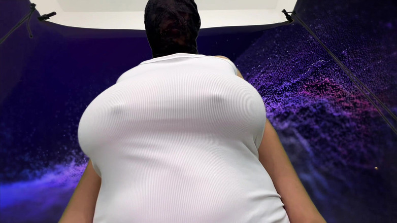 VeeVee Vixen: Hucow traite les seins de la bonnet HH