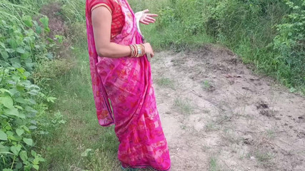 Lalita Singh: देसी गांव की भाभी प्रेमी लड़के के साथ खेत में चुदाई कर रही है आउटडोर वीडियो