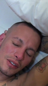 2224 Mon premier porno avec une grosse bite latino sexy