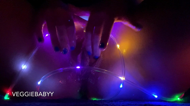 Veggiebabyy: Artsy, Oily, String Light Pussy Rubbing