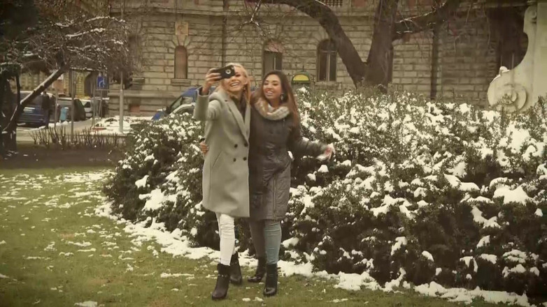 Lesbians and Masturbation: Belle-mère et belle-fille sexy, sexe parfait